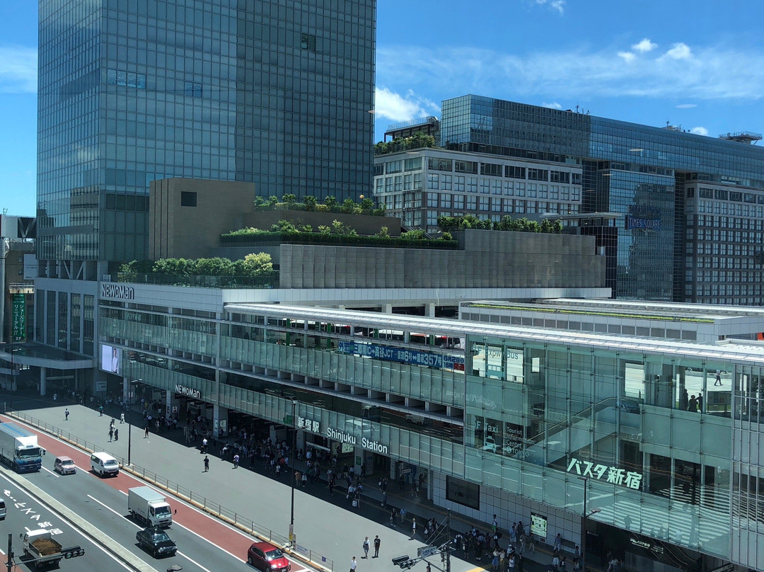 Event Corner at Shinjuku Staion West Square-Nishishinjuku必去景点