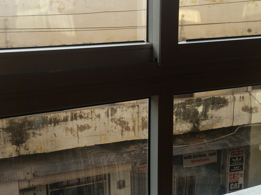 皇家美兰奇酒店主图