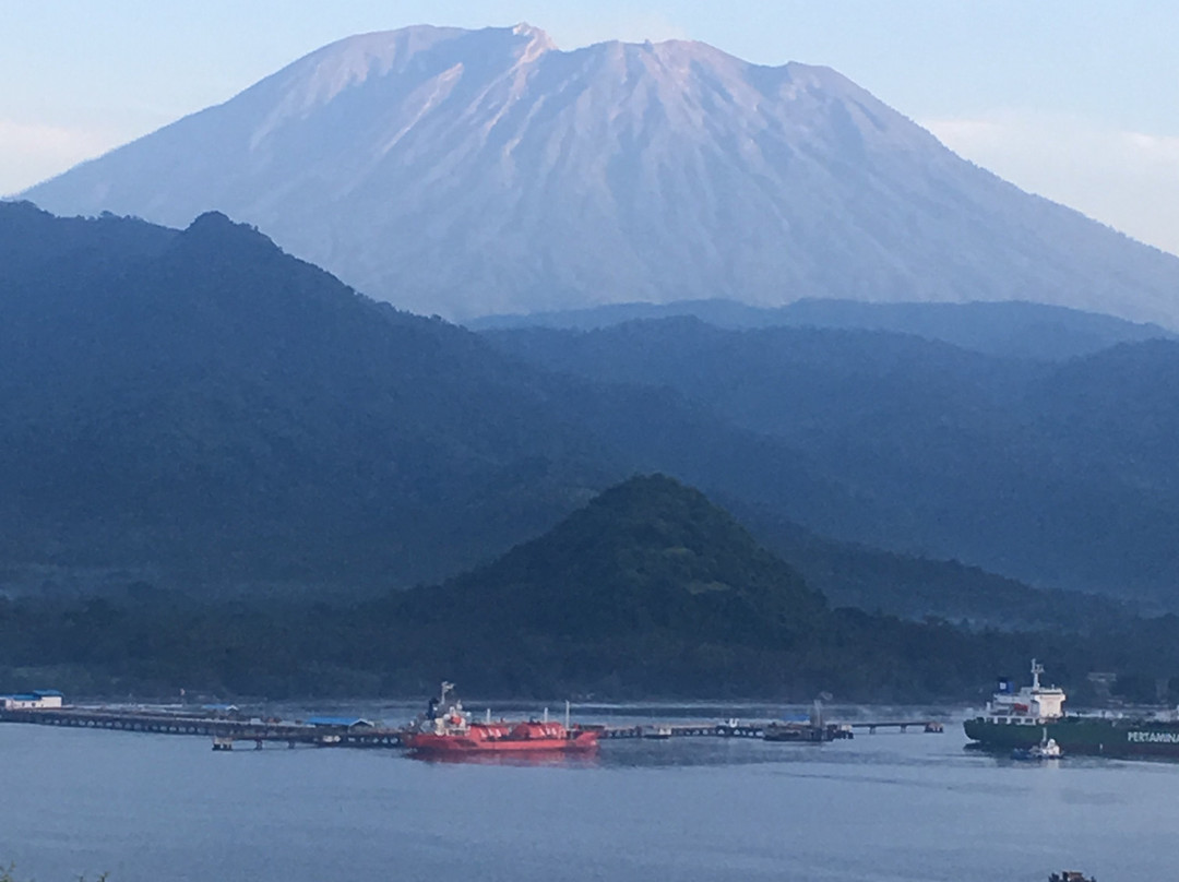 布卢泻湖乡村酒店主图