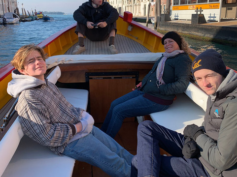 Brussa Is Boat-威尼斯必去景点