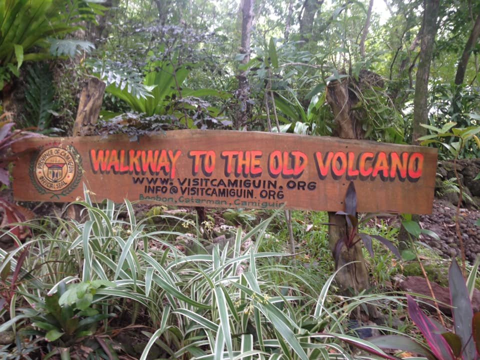 Walkway to the Old Volcano and Via Cruces景点图片