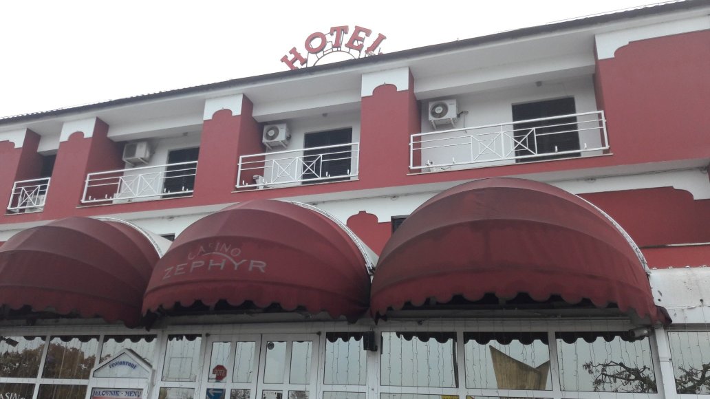 Hotel Casino Restaurant Zephyr - Plovanija-浴室