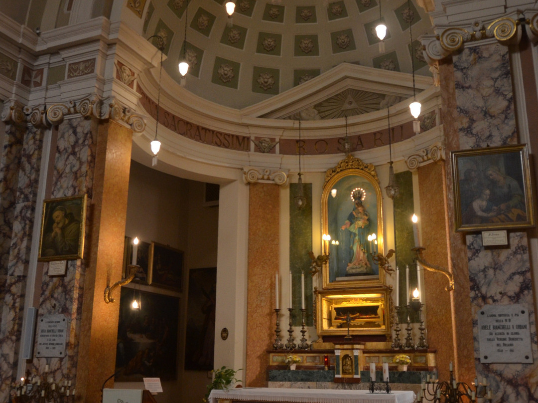 Chiesa del SS. Rosario-Sirolo必去景点