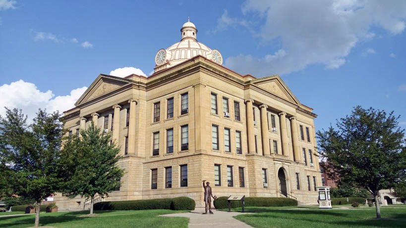 Lincoln County Illinois Courthouse-Lincoln必去景点
