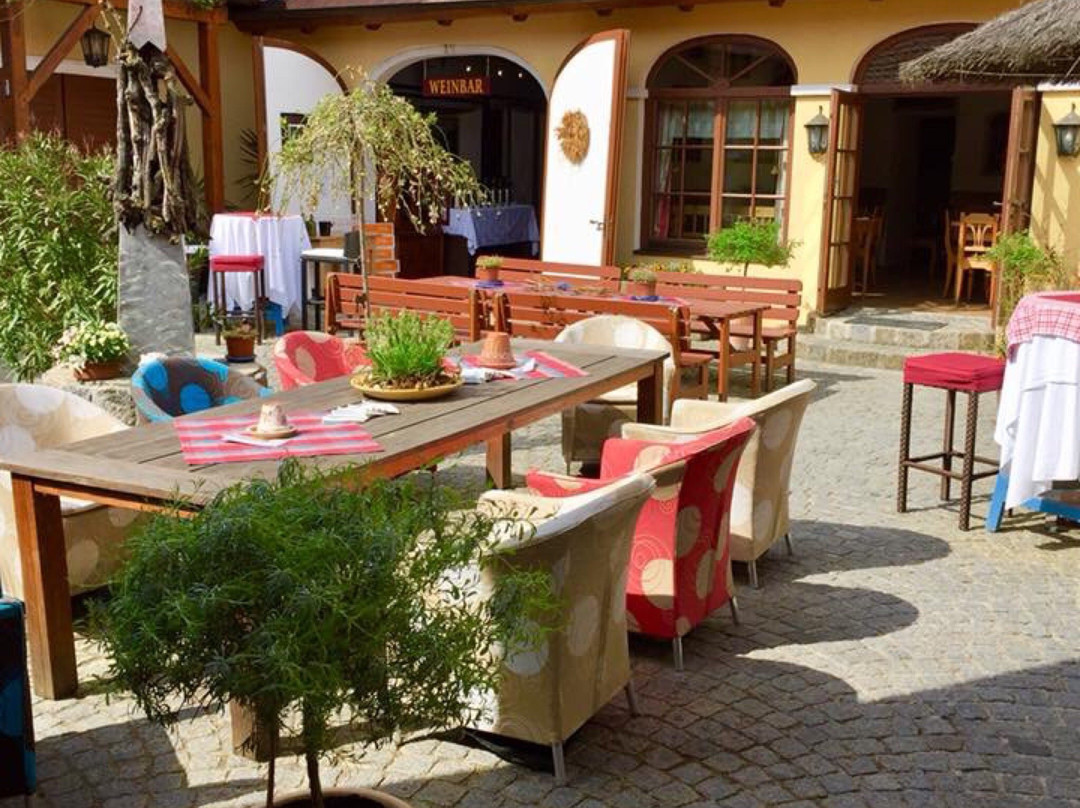 Furth bei Goettweig餐馆和美食-Heuriger Helmut Hackner