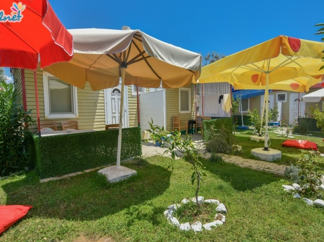 Zeytin Bahcesi Apart Küçükkuyu