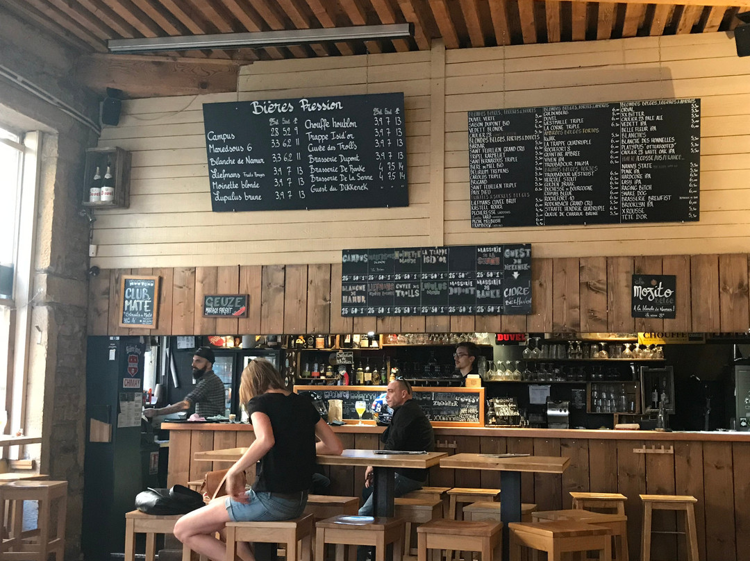 Dikkenek-里昂必去景点