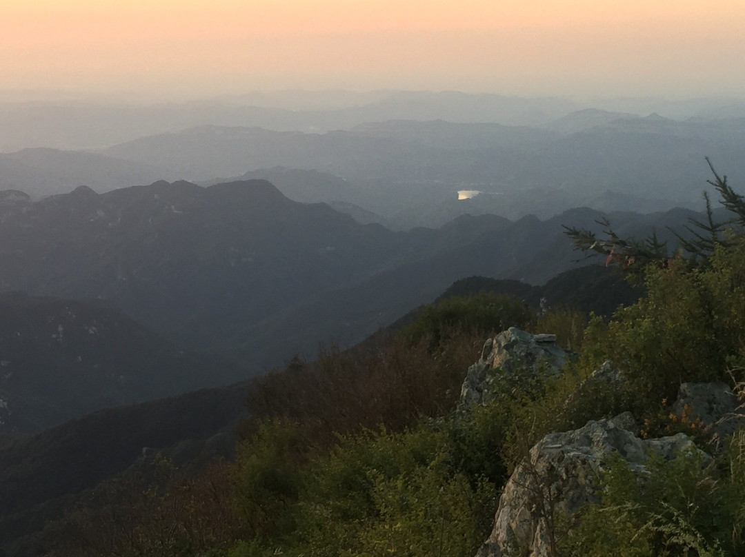 月观峰-泰安市必去景点
