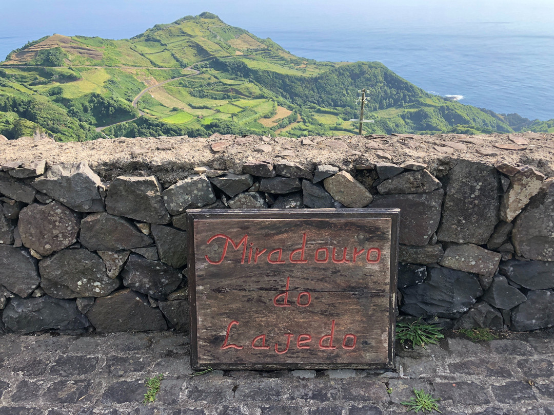 Miradouro do Lajedo-Lajes das Flores必去景点