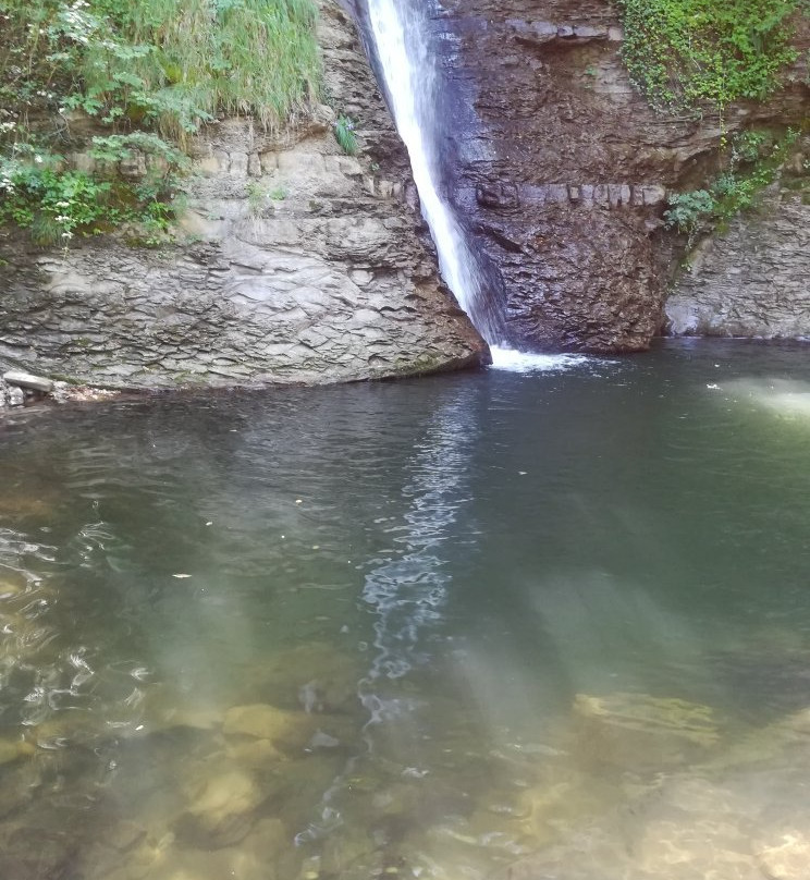 Cascata di Calabuia景点图片