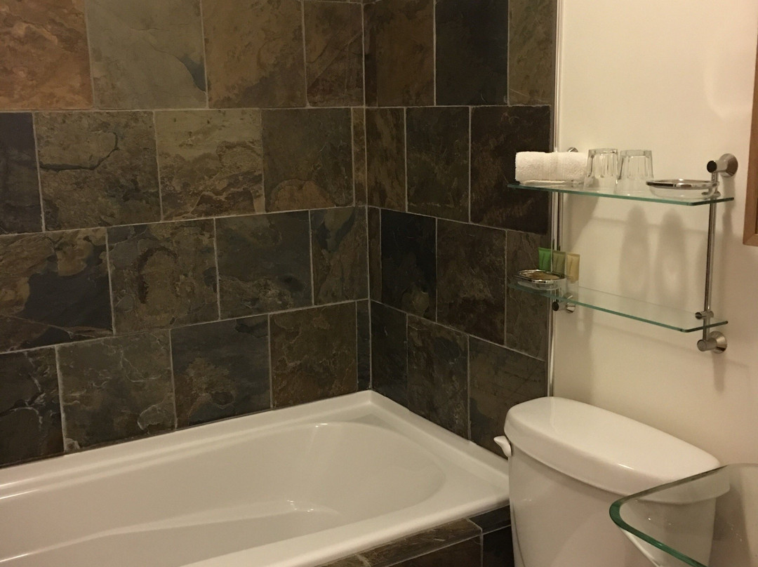 峡谷岭旅馆主图