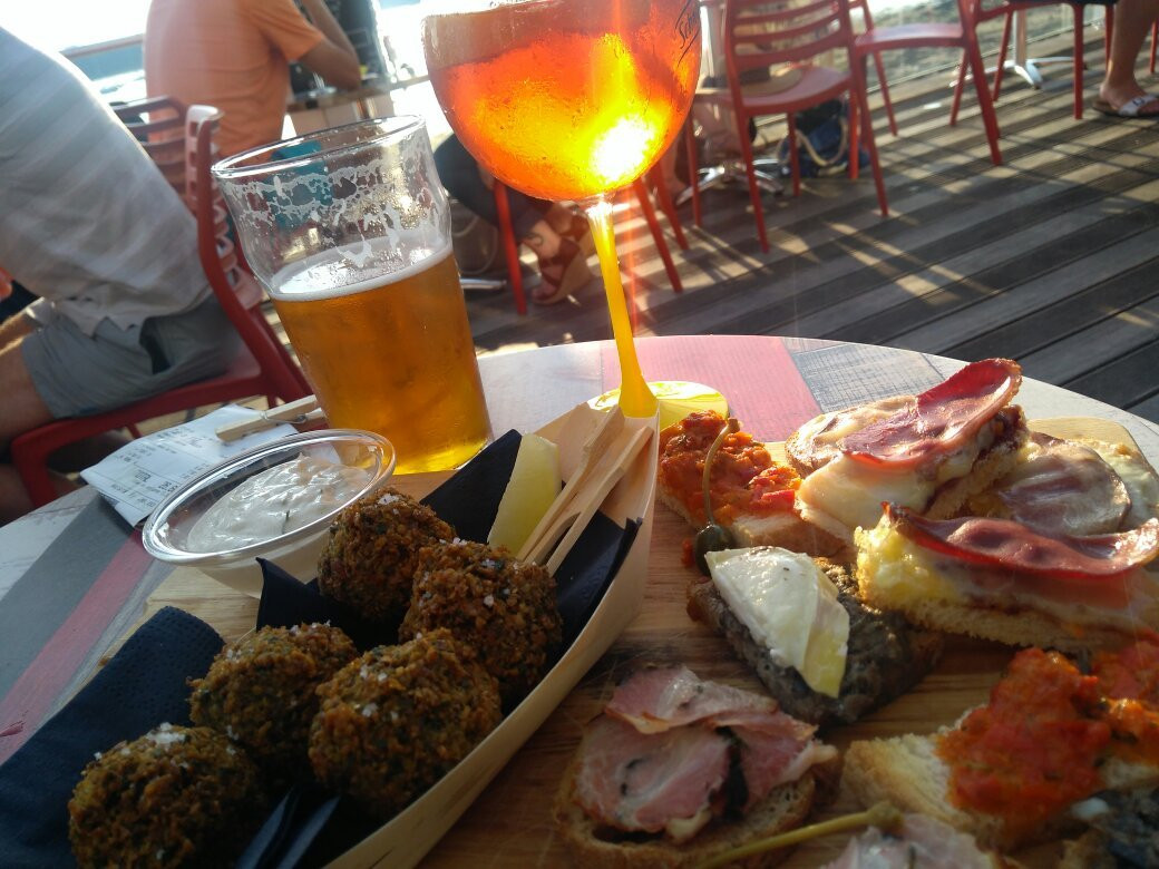 Ile-Tudy餐馆和美食-Cafe De La Plage