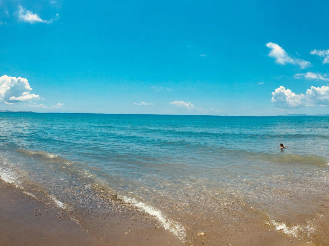 Golden Beach Studios & Suites主图