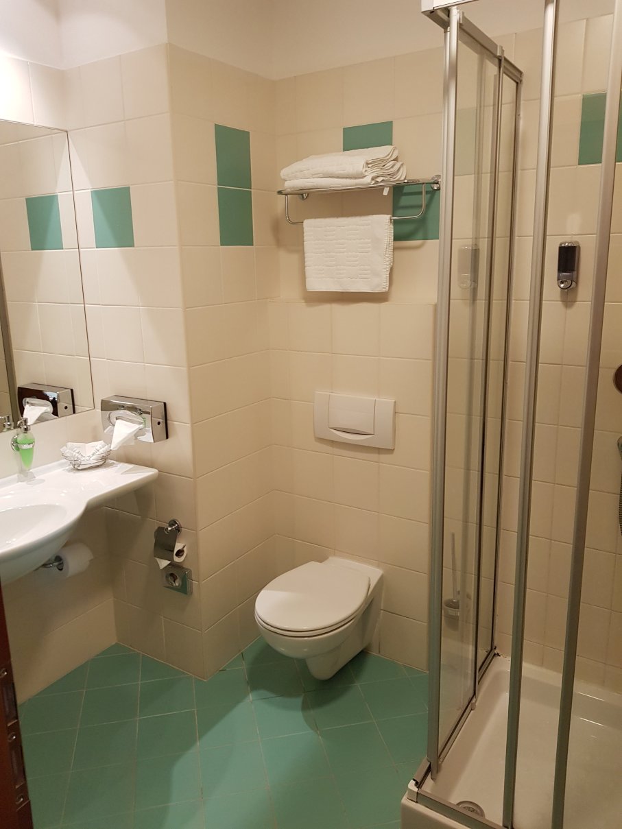 布拉格机场温德姆华美达酒店-浴室