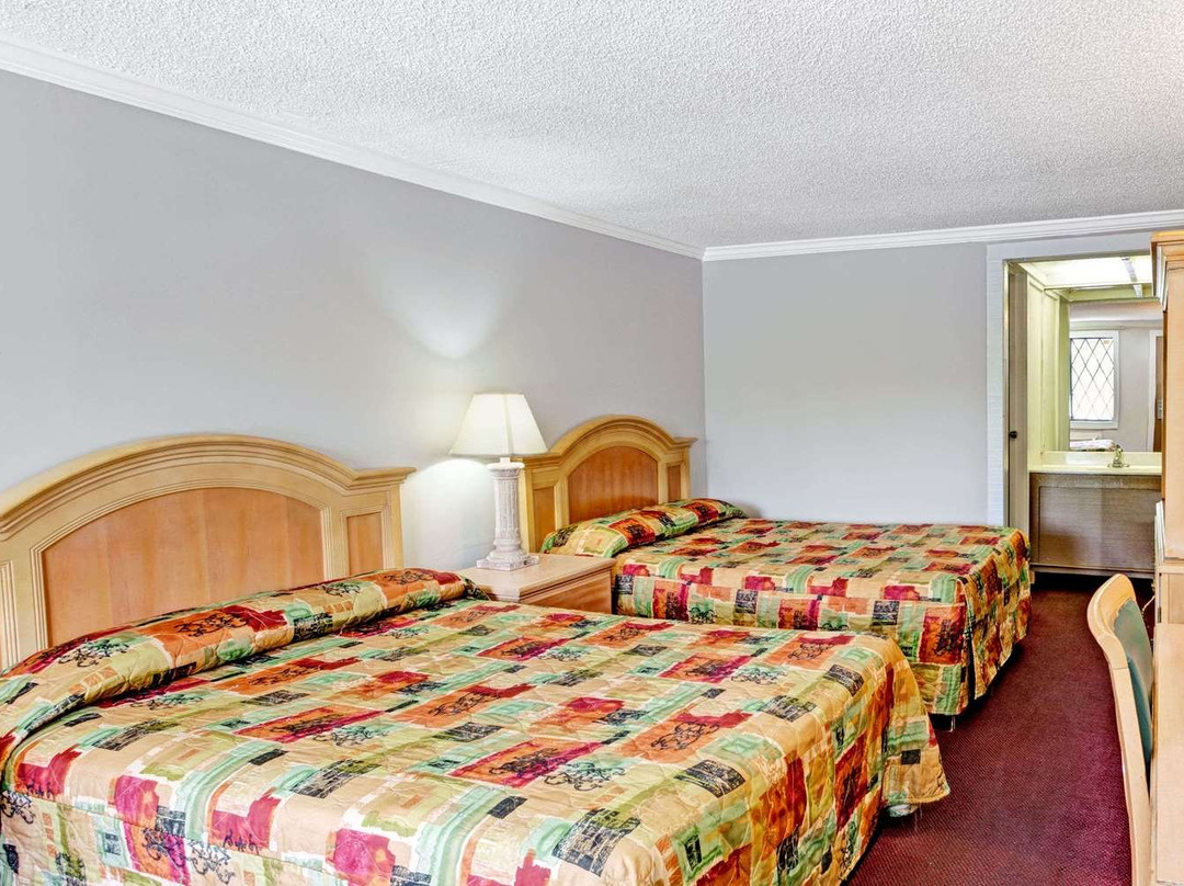 Knights Inn Austell主图