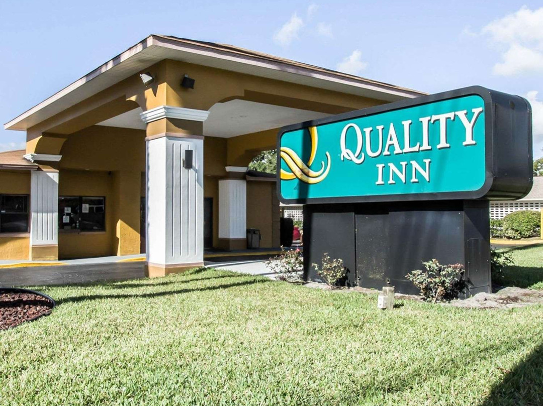 Quality Inn Near Blue Spring主图