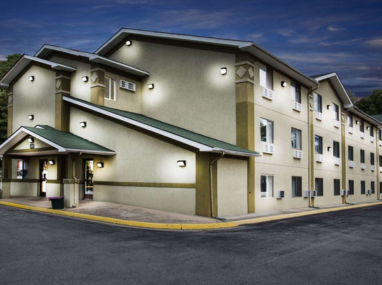 Super 8 by Wyndham Salem VA主图