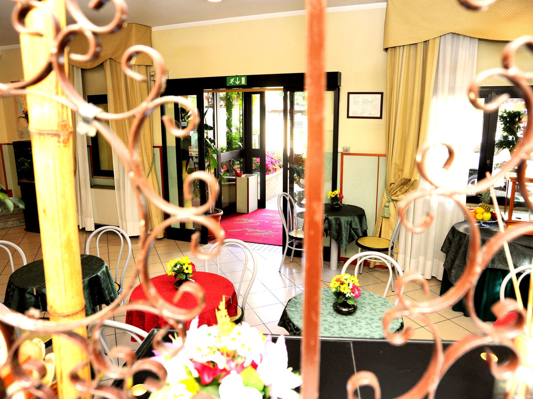 圣西罗菲耶拉酒店主图