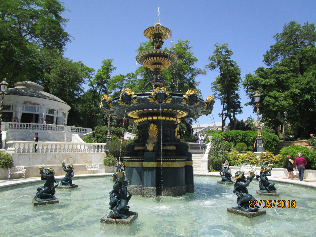 Philharmonic Fountain Park景点图片