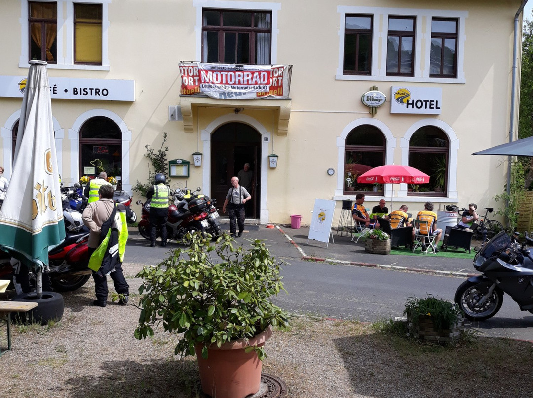 OnRoad Cafe Motorcycle Hotel
