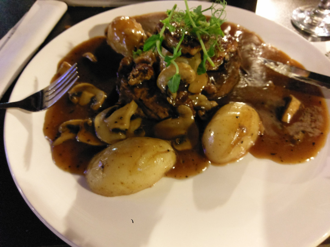 Kafr Yasif餐馆和美食-Indiana grill bar