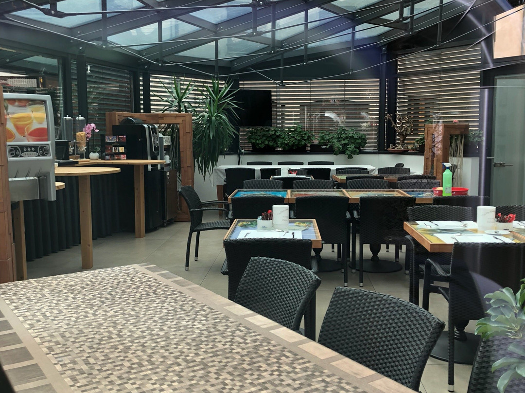 里贾纳别墅酒店主图