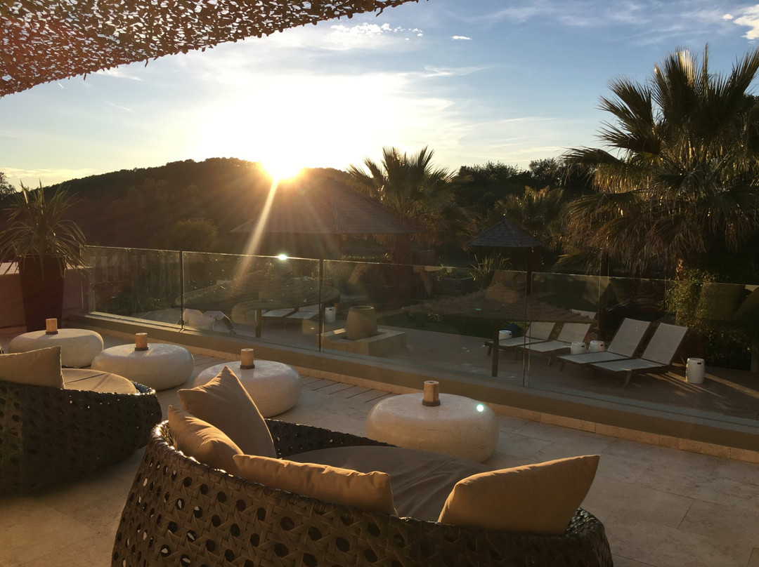 The Giri Residence主图