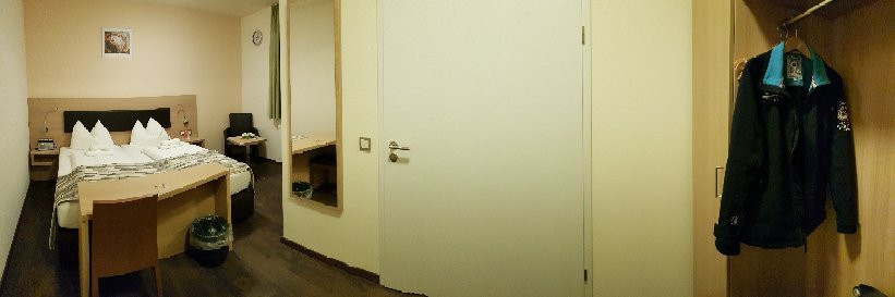 拉尔加餐厅酒店