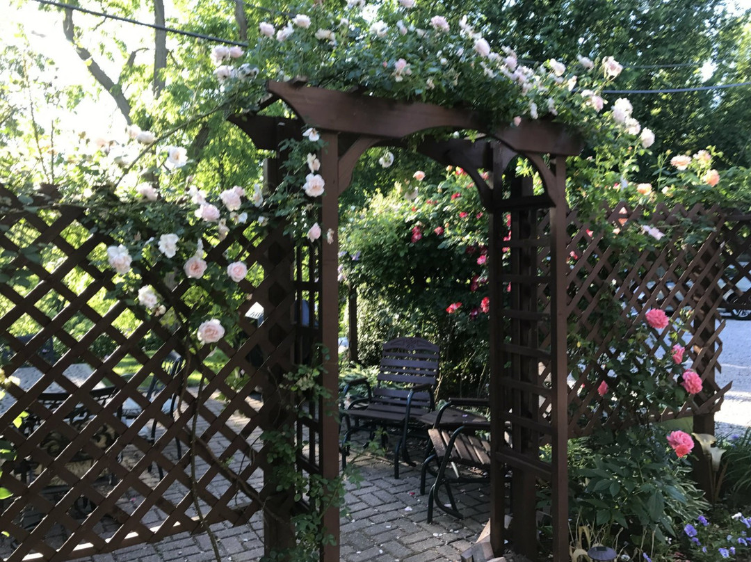 Parish House Inn主图