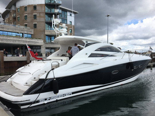 Superhawk Marine-普尔必去景点