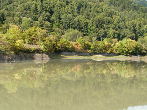 Shimizusawa Dam Lake-夕张市必去景点