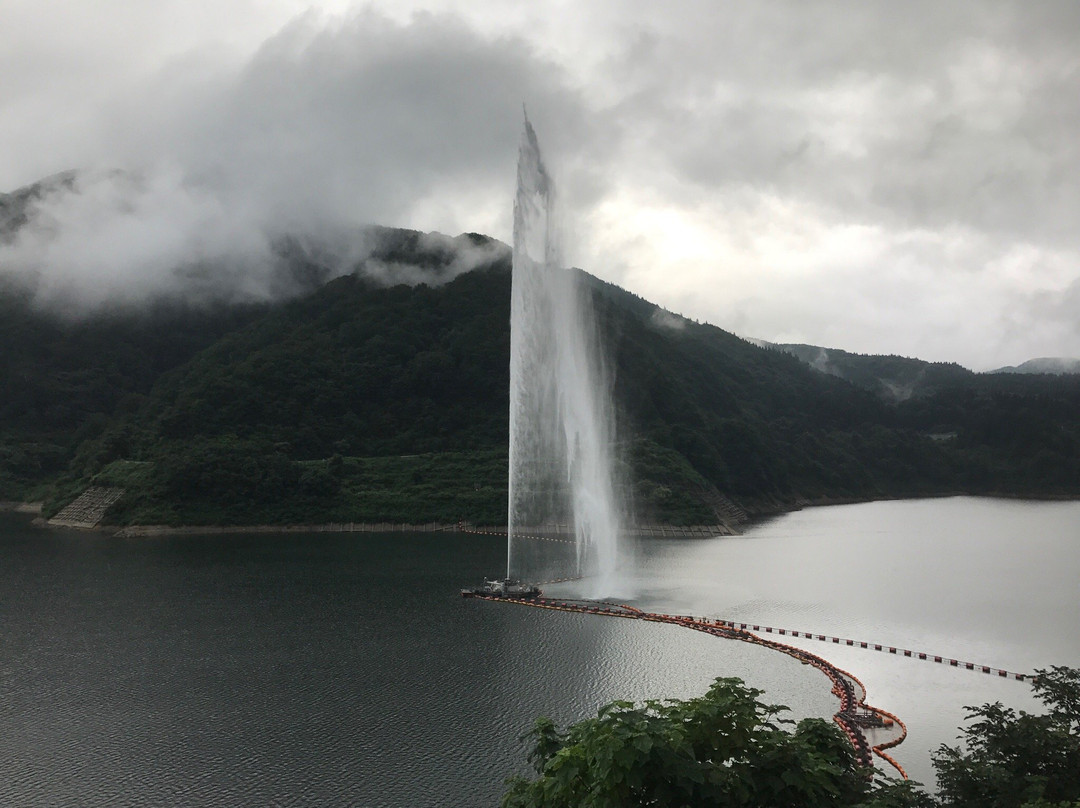 Lake Gassanko Fountain景点图片