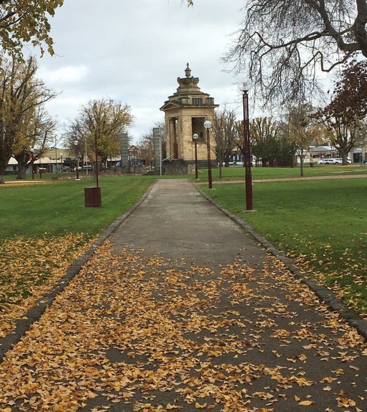Memorial Square-科拉克必去景点