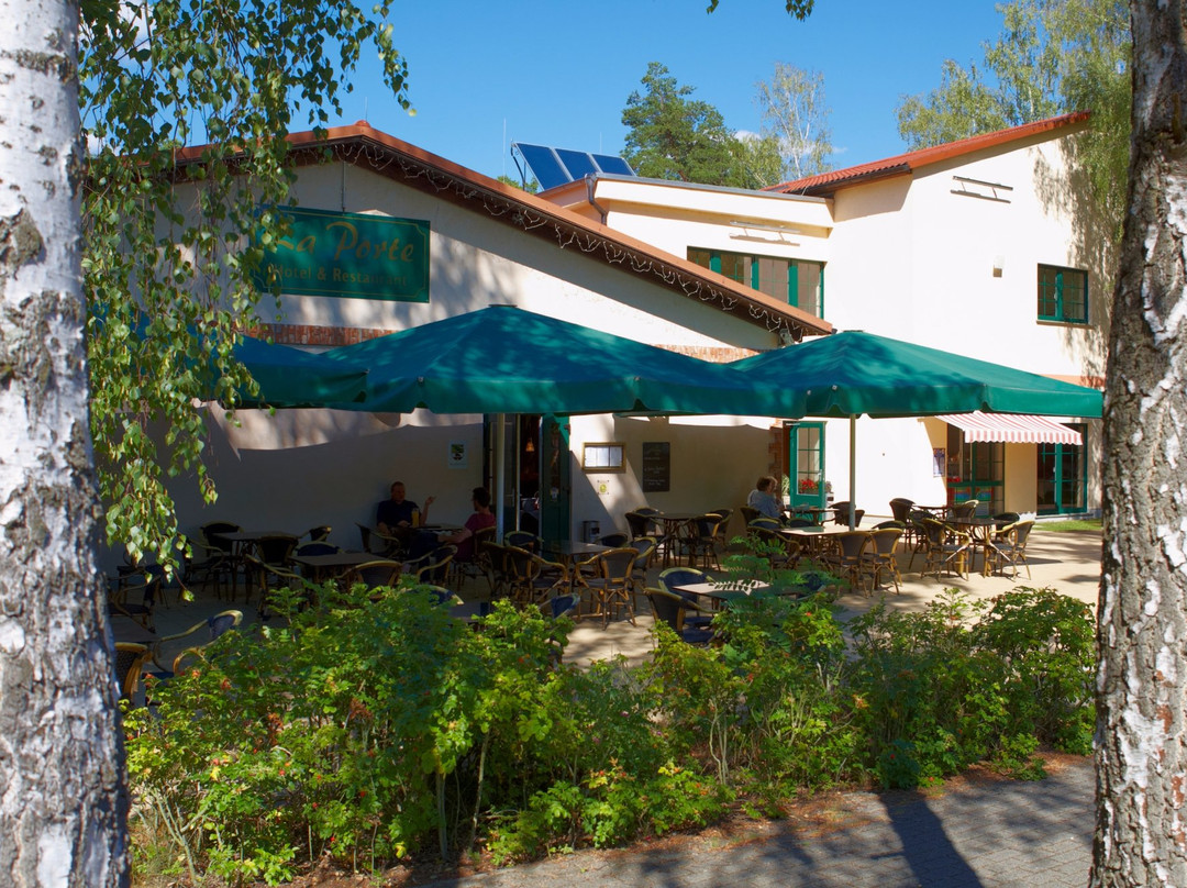 Bertingen酒店住宿-La Porte Hotel und Restaurant