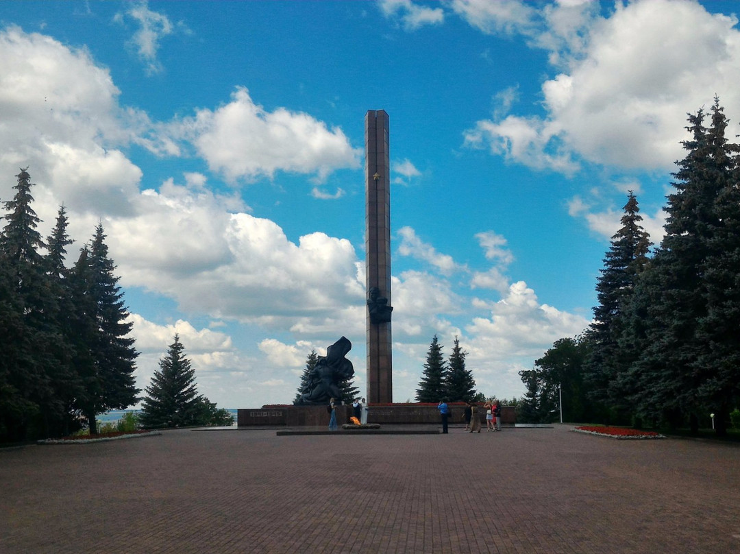 Monument to Minnigali Gubaydullin And Aleksandr Matrosov-乌法必去景点