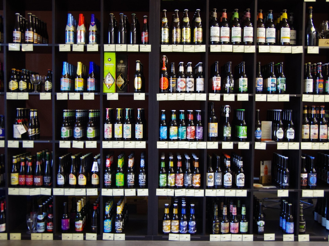 Ines' Beerstore景点图片