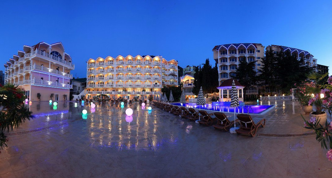 Lazurne旅游攻略图片