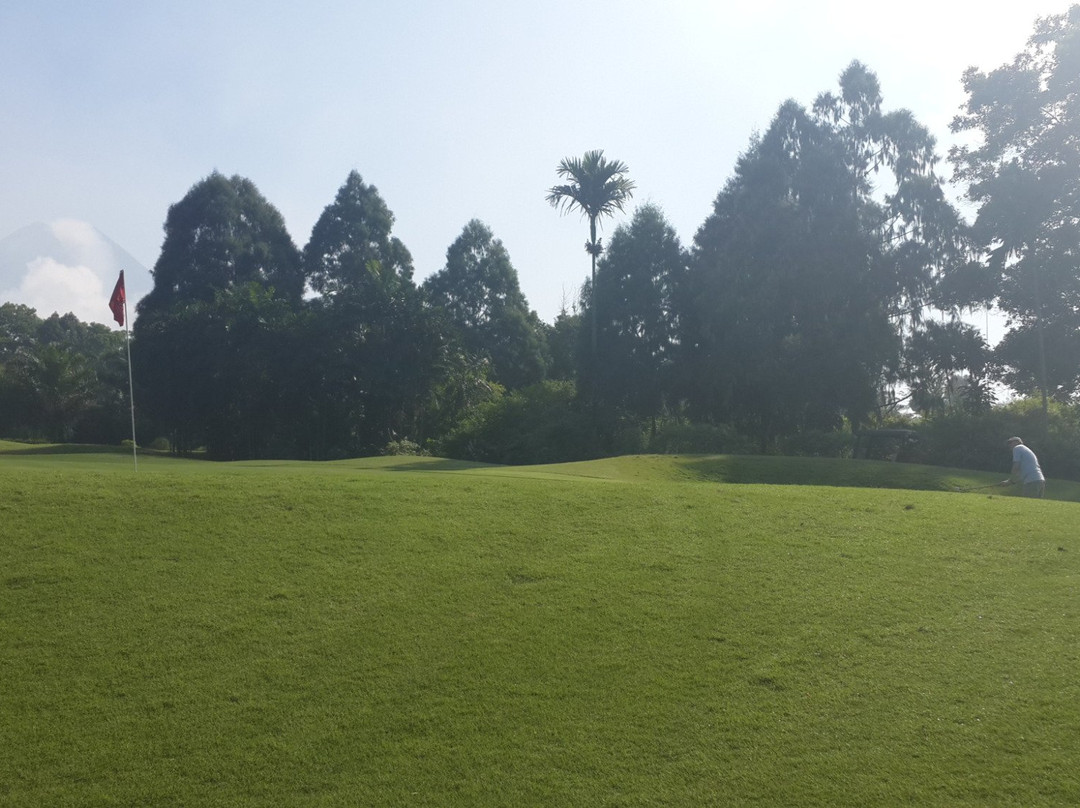 Merapi Golf Yogyakarta景点图片