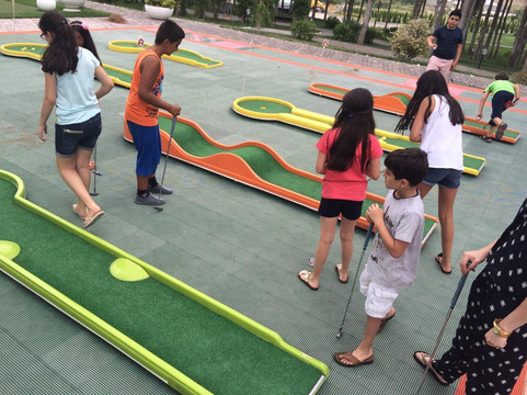 加拉巴赫度假与温泉