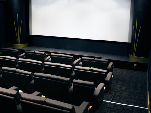 Sun Cinema Bright-布赖特必去景点