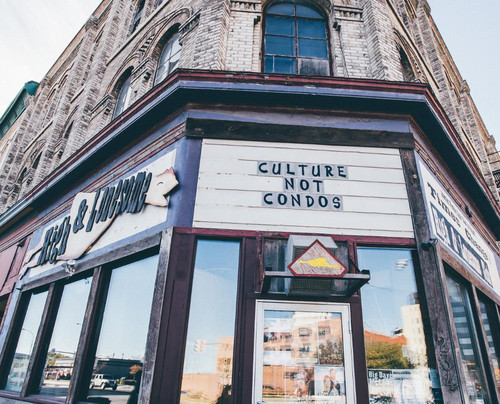 Times Change(d) High and Lonesome Club-温尼伯必去景点