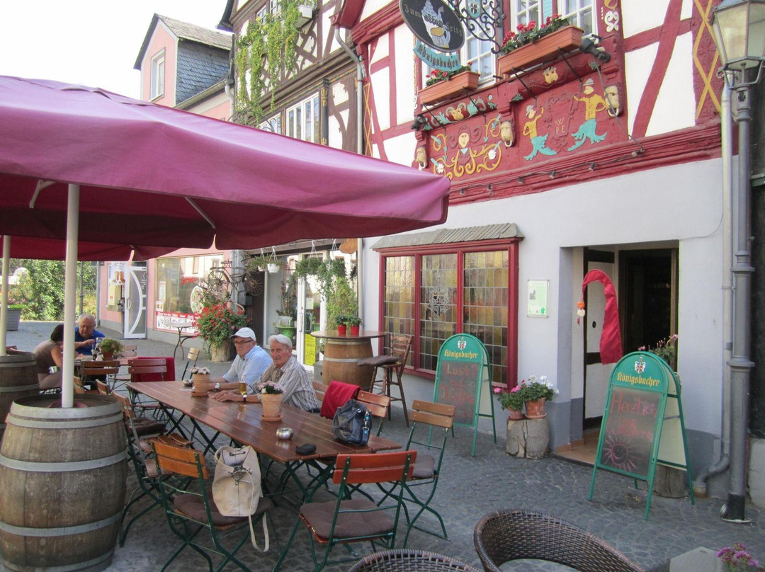 Marktplatz mit Ochsenbrunnen-Rhens必去景点