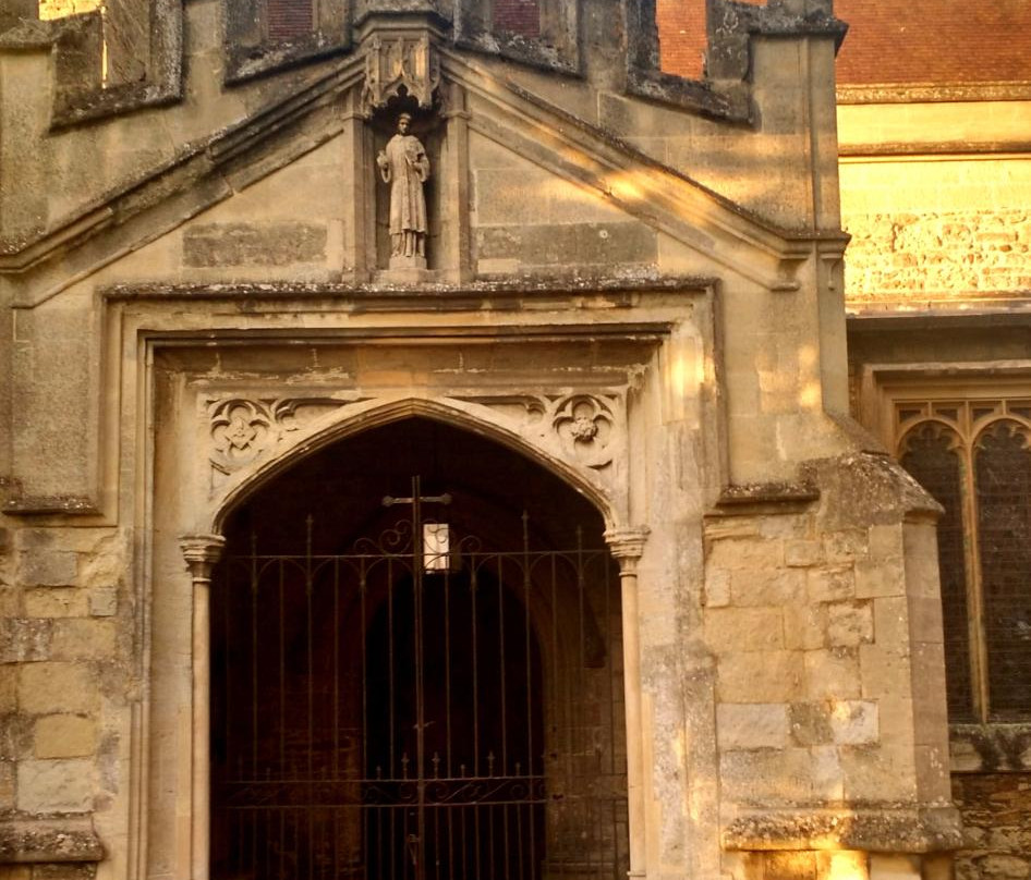 St Laurence Church-温斯洛必去景点