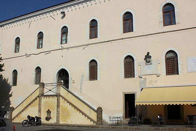 Palazzo Dei Priori-Sassoferrato必去景点