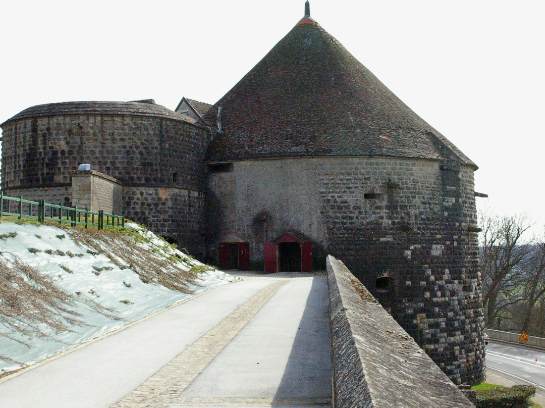 Tours De Navarre Et D'Orval-Langres必去景点