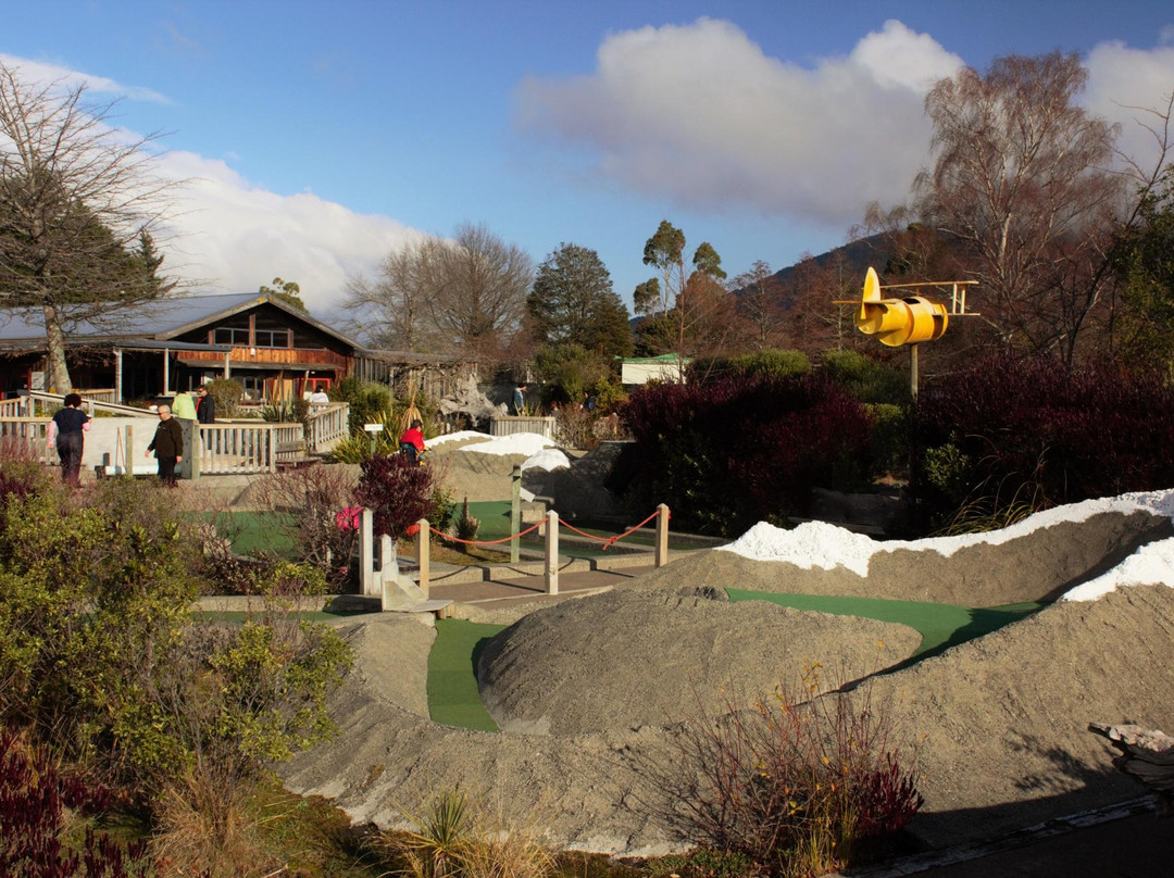 Southern Lake Taupo Adventure Mini Golf景点图片