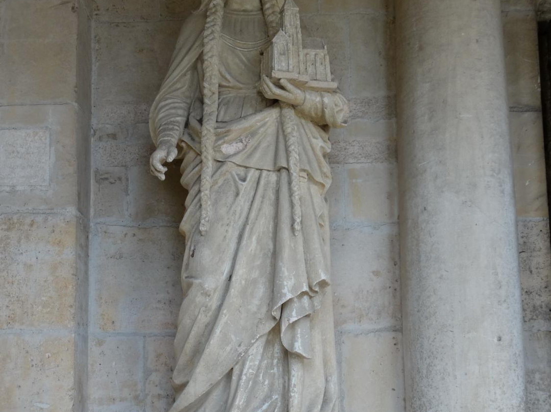 Abbey of St. Vincent-桑利斯必去景点