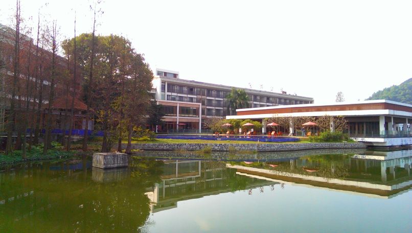 广州白云湖畔酒店(南湖旅游中心店)-浴室