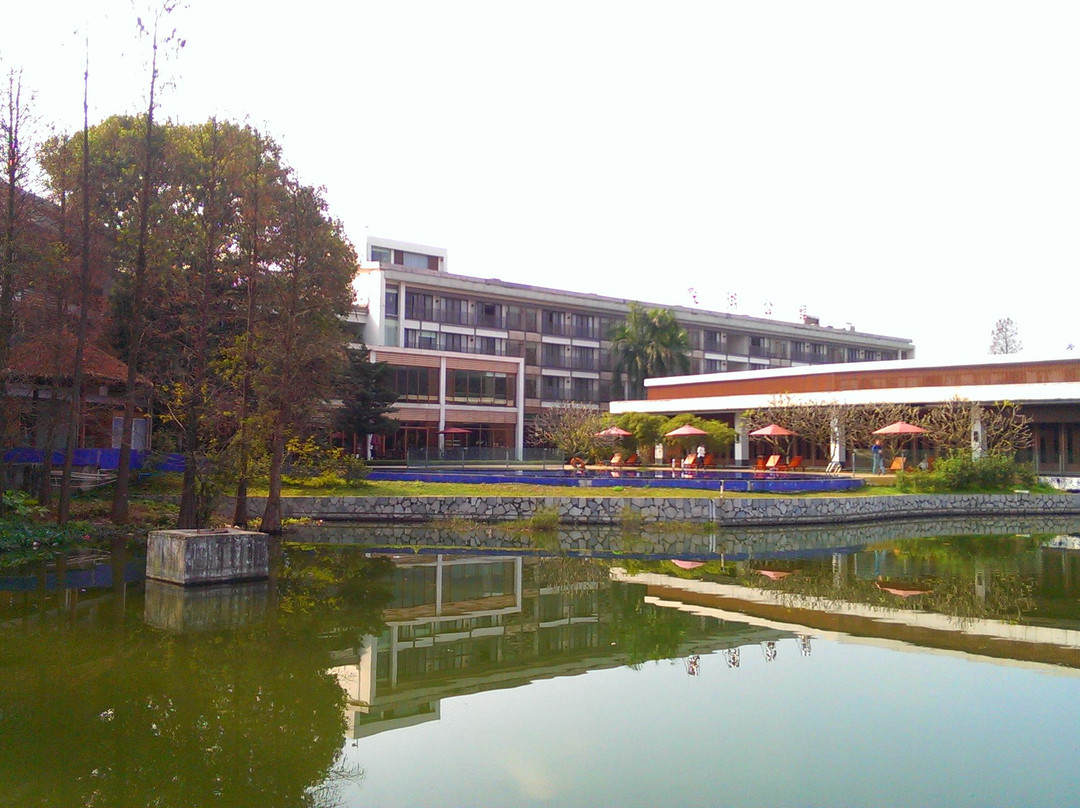 广州白云湖畔酒店(南湖旅游中心店)主图
