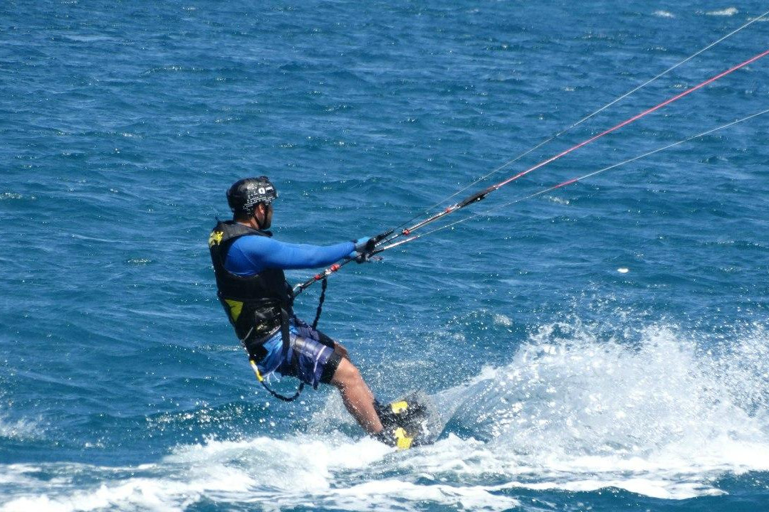 Go!Wind. Windsurfing & Kitesurfing School-赫尔格达必去景点